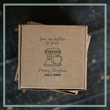 Load image into Gallery viewer, Custom Printed Mini Pizza Boxes 4.5 x 4.5 x 1 - Gift Card Size Box - Heavy Brown Kraft - Custom Graphic - Holiday Bake Gifting or Weddings